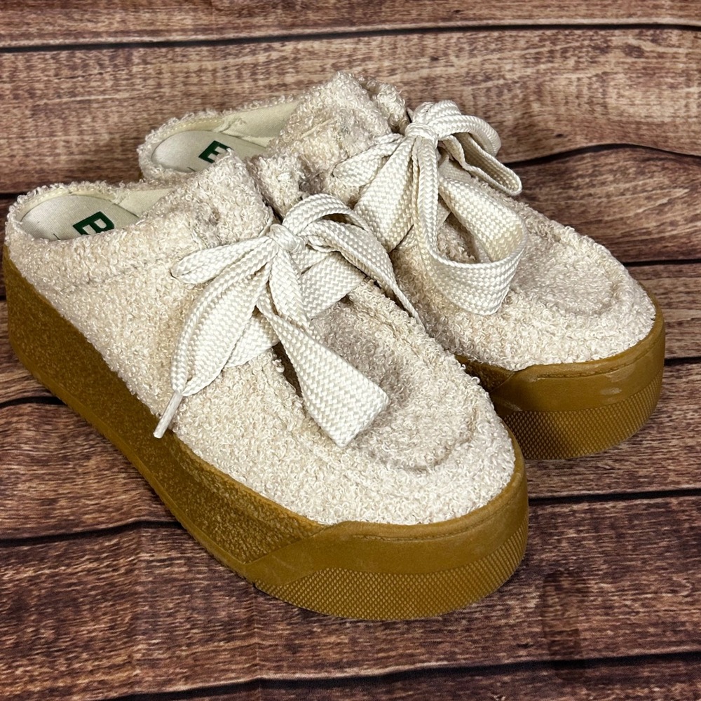 BC Footwear by Seychelles Evolution Platform Mules Cream Faux Fur Womens 8.5